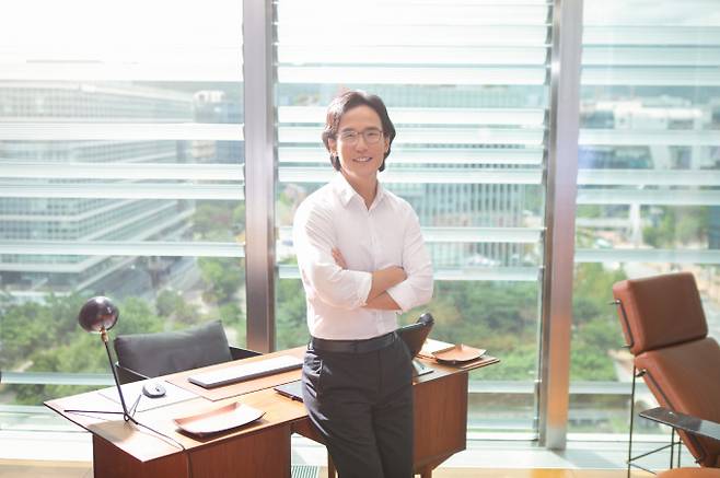 조현범 한국앤컴퍼니그룹 회장이 유망 스타트업 지원을 강화하며 선순환 생태계 구축을 위해 노력하고 있다. /사진=한국앤컴퍼니그룹