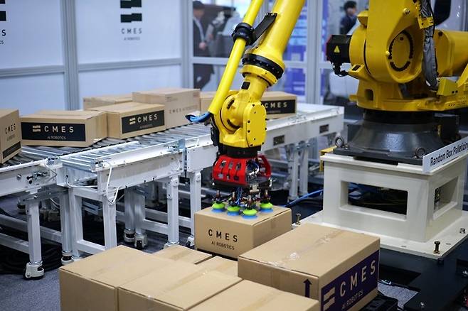 [사진자료] Korea MAT 2025 참가_랜덤 박스 팔레타이징 솔루션