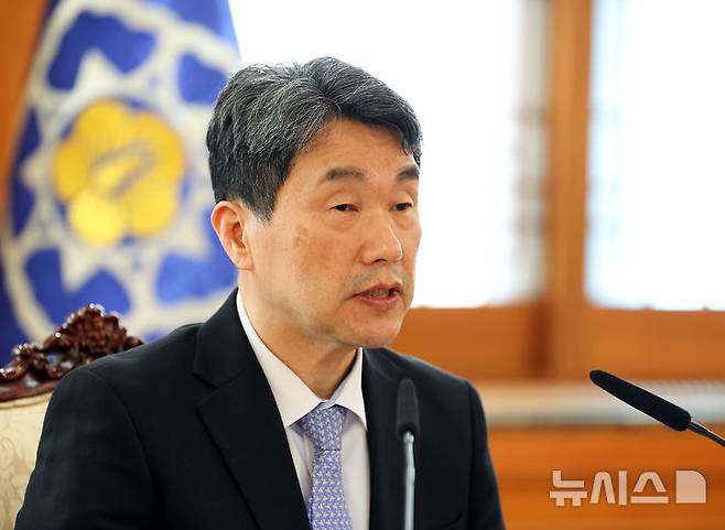 [서울=뉴시스] 최진석 기자 = 이주호 대통령 권한대행 부총리 겸 교육부 장관이 26일 정부서울청사에서 열린 제2차 공명선거 관계장관 회의에서 발언하고 있다. 2025.05.26. myjs@newsis.com