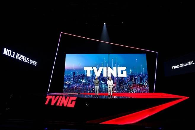 티빙이 7월부터 동일 가구 외 회원과의 계정 공유를 제한하는 정책을 시행한다.[사진 | 티빙 제공]