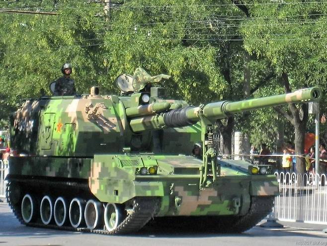 중국 PLZ05 자주포