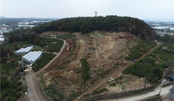 훼손된 넉시오름. 사진=제주자치경찰단