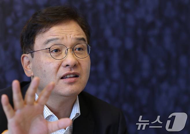 안기홍 HLB테라퓨틱스 대표가 23일 오후 서울 송파구 소피텔 앰배서더 호텔에서 뉴스1과 인터뷰를 하고 있다. ⓒ News1 오대일 기자