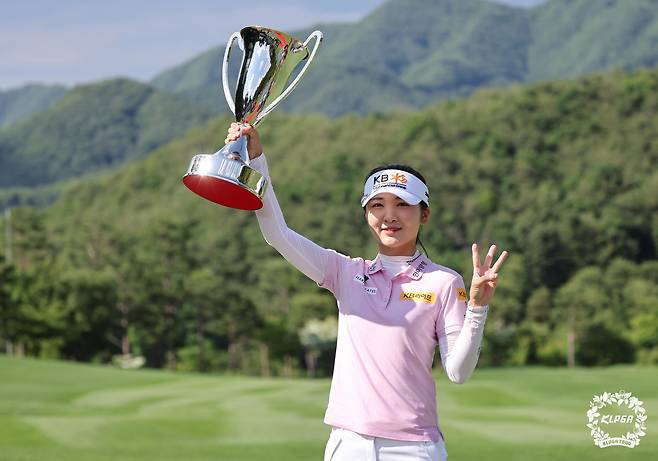 지난해 'Sh수협은행 MBN여자오픈' 정상에 오른 이예원. (KLPGT 제공) 2024.6.2/뉴스1