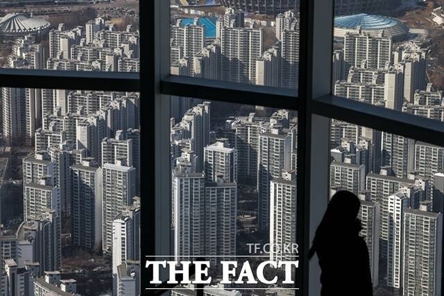 오는 6월 30일부터 민간 공동주택에도 제로에너지 건축물 인증이 의무화되며 아파트 분양가가 상승할 것으로 전망된다. /뉴시스