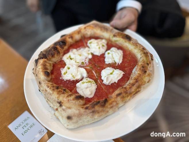 마르게리타 뉴스타일 피자.