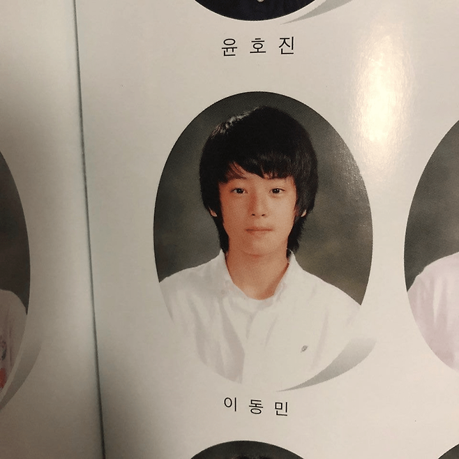 IMG_8648.png 살아남기 힘들다는 초등학교 졸업사진 살아남은 남배우 4명