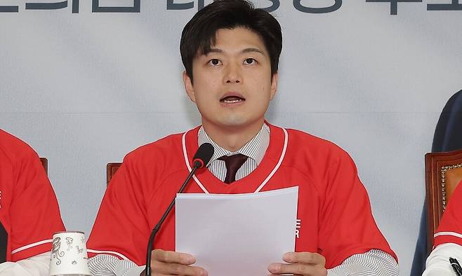 김용태 국민의힘 비상대책위원장이 지난 26일 국회에서 열린 중앙선거대책위원회의에서 발언하고 있다. 연합뉴스
