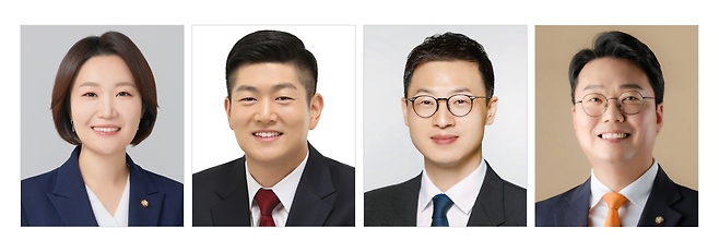 왼쪽부터 이소영 민주당 의원, 김재섭 국민의힘 의원, 김상욱 민주당 의원, 천하람 개혁신당 의원