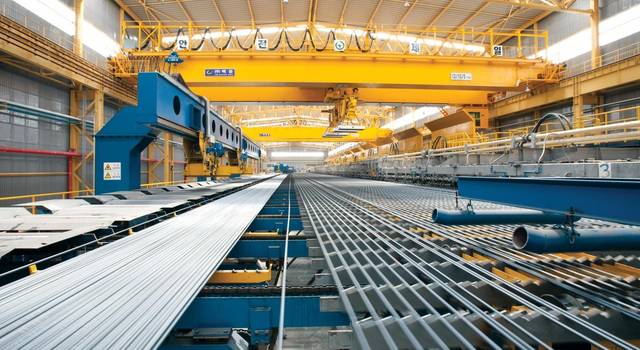 동국제강 인천공장에서 철근이 생산되는 모습. 동국제강 제공