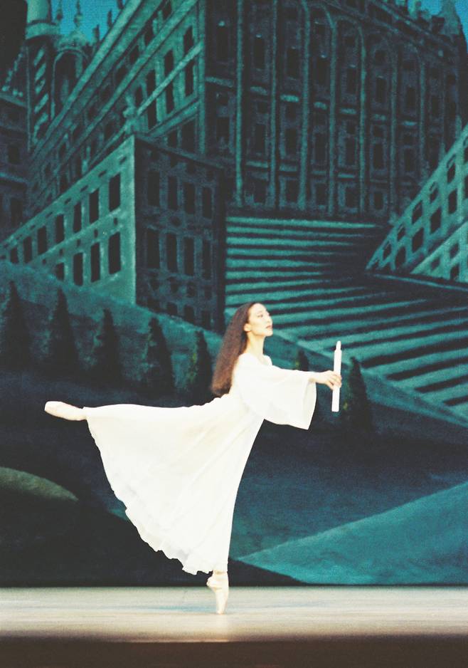 선화예술학교에서 델라스 감독을 사사, 러시아 바가노바 메소드 교육을 받은 문훈숙 유니버설발레단 단장 [유니버설발레단 제공]