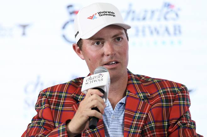벤 그리핀이 지난 26일 PGA 투어 찰스 슈와브 챌린지에서 우승한 뒤 기자회견을 하고 있다. 게티이미지코리아