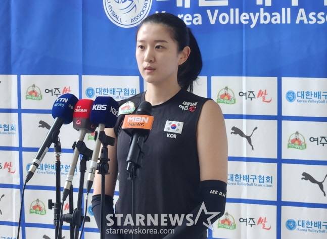 이다현이 23일 진천선수촌에서 국가대표 훈련을 앞두고 취재진과 인터뷰를 하고 있다. /사진=안호근 기자