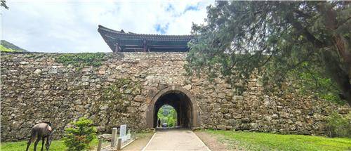 북한 정방산 [주북 중국대사관 제공. 재판매 및 DB 금지]