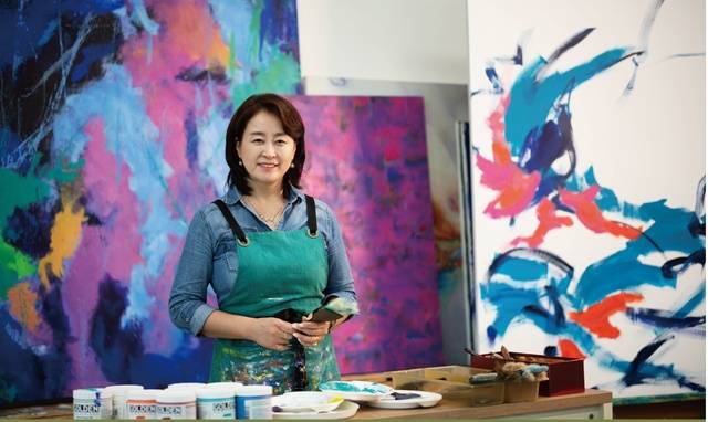 ▲ 다음달 14일까지 한국교원대 교육박물관에서 나비킴 개인전을 하는 김현정 작가