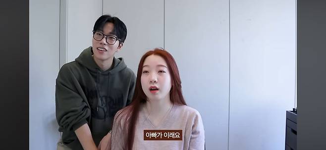 SCREENSHOT (17).JPG 유명 미용실 원장도 처음본다는 순수하게 머리색이 빨간 한국인 누나 ㄷㄷㄷ..JPG 유명 미용실 원장도 처음본다는 순수하게 머리색이 빨간 한국인 누나 ㄷㄷㄷ..JPG 유명 미용실 원장도 처음본다는 순수하게 머리색이 빨간 한국인 누나 ㄷㄷㄷ..JPG