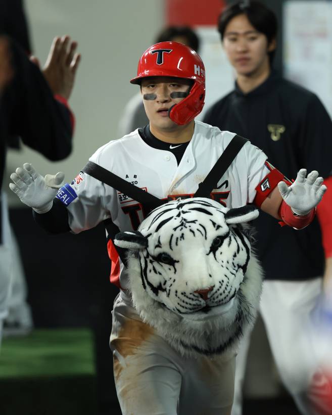 28일 광주 키움전에서 솔로 홈런을 때려낸 윤도현. KIA 제공