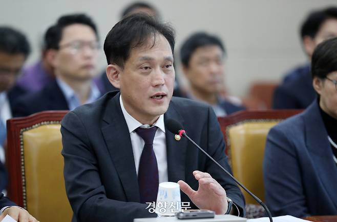 국정감사장에서 욕설발언을 한 김태규 방송통신위원장 직무대행이 2024년 10월24일 국회 방통위 국정감사장에서 발언하고 있다.  박민규 선임기자