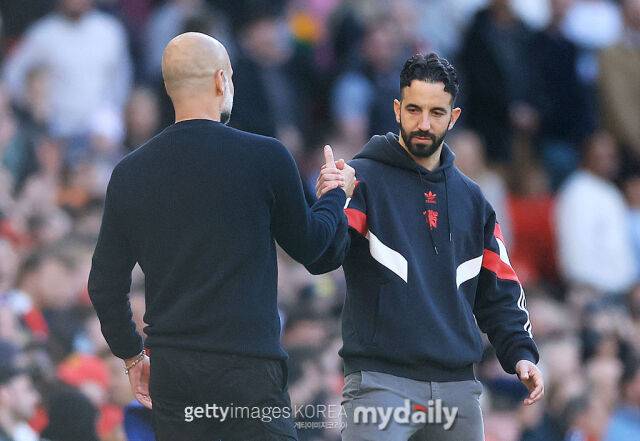 맨유 아모림 감독과 맨시티 과르디올라 감독은 동시에 팀을 떠나겠다고 밝혔다./게티이미지코리아