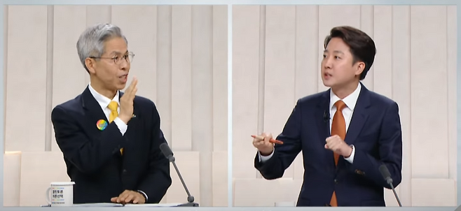 권영국 민주노동당 대선 후보와 이준석 개혁신당 대선 후보가 3차 TV토론회에서 '국회 해산권'을 놓고 논쟁하고 있다. (2025.5.27. MBC뉴스 유튜브 화면)