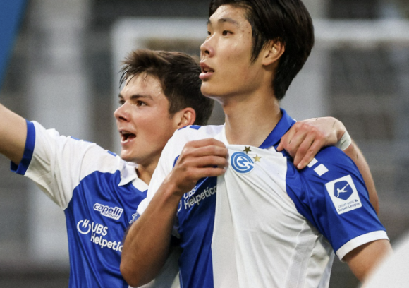 이영준(오른쪽). 그라스호퍼 인스타그램 캡처