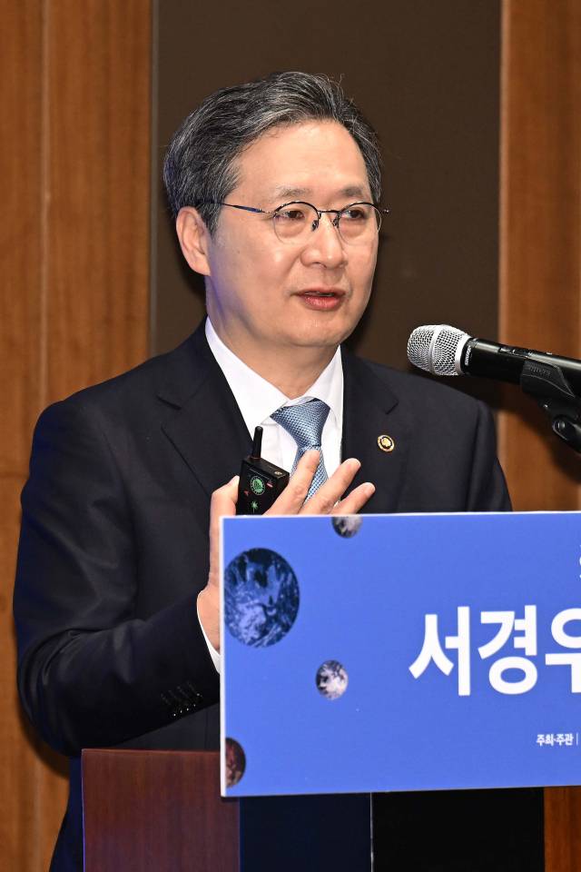 윤영빈 우주항공청 청장이 28일 서울 중구 신라호텔에서 열린 서울포럼 2025의 부대 행사 서경우주포럼에서 기조연설을 하고 있다. 조태형 기자
