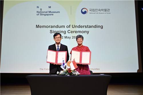 국립민속박물관-싱가포르 국립박물관 업무협약 왼쪽부터 장상훈 국립민속박물관장, 청메이쿤 싱가포르 국립박물관장 [국립민속박물관 제공. 재판매 및 DB 금지]