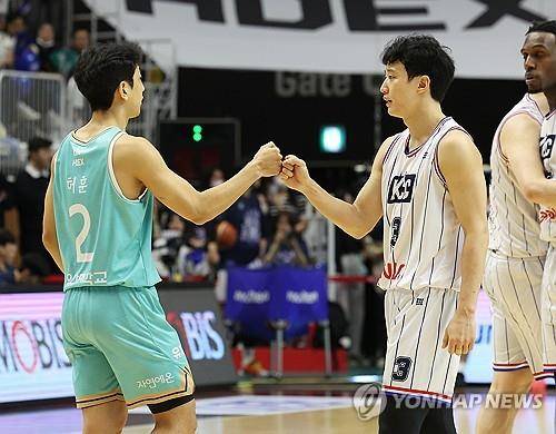 허훈과 허웅 [연합뉴스 자료사진. 재판매 및 DB 금지]