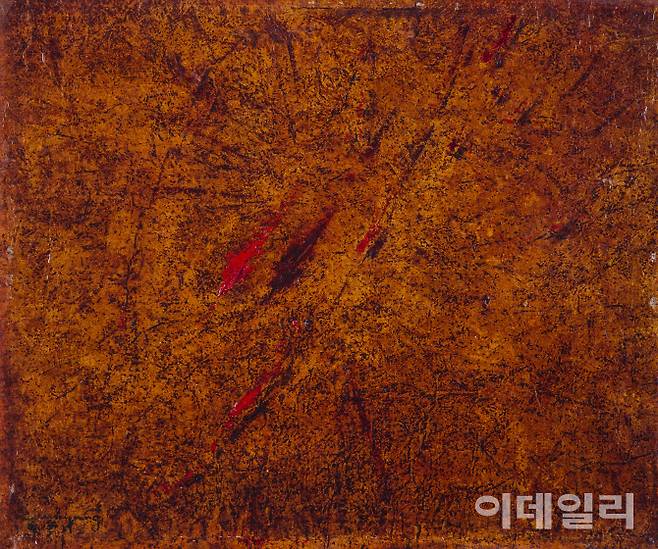 주경의 ‘생존’(1930). 형상이 사라진 추상작품이다.거칠게 채워 입체적으로 보이기까지 하는 질감이 백미다. 30년 뒤인 1960년대에 한국화단을 뒤덮은, 현대 추상회화의 한 가지인 앵포르멜(부정형)의 전조가 보인다. 패널에 유화 물감, 36.5×44㎝. 국립현대미술관 소장.