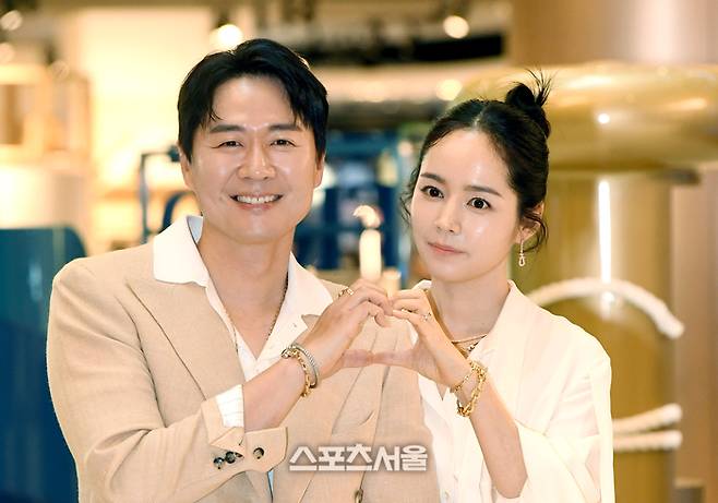 배우 연정훈(왼쪽)-한가인 부부. 박진업 기자 upandup@sportsseoul.com