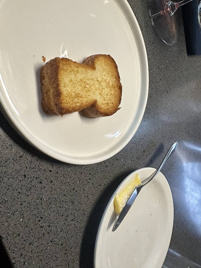 IMG_2243.jpeg 정띠와 라크레마 피노