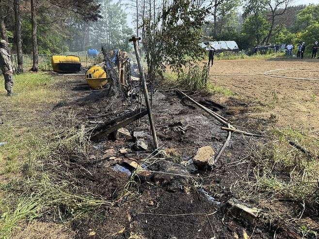 29일 오후 1시52분께 경북 포항시 남구 동해면 신정리 인근 야산에 해군 항공사령부 소속 P-3 해상초계기가 추락했다. 뉴시스