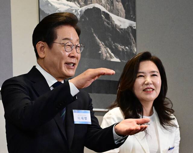 이재명 더불어민주당 대통령 후보가 29일 서울 성동구 한 공유사무실에서 열린 ‘혁신성장의 씨앗, 스타트업 레벨업!’ 간담회에서 발언을 하고 있다. 공동취재사진