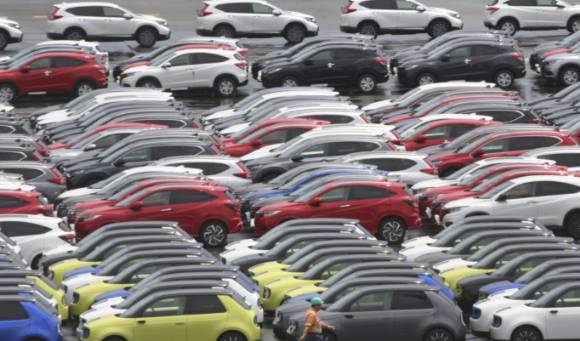 수출 대기 중인 자동차들. [사진=연합뉴스]