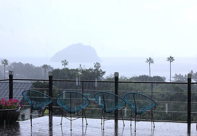 중국인이 점령했다는 비난이 도는 제주.[사진=픽사베이]