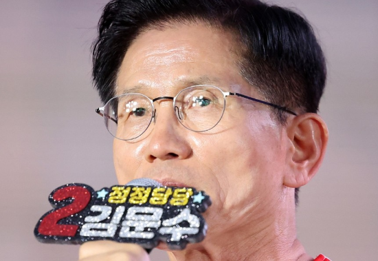 국민의힘 김문수 대선 후보가 5월 28일 대구 중구 동성로를 찾아 유세하고 있다. (출처=연합뉴스)