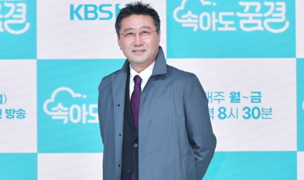 배우 최정우가 영면에 든다. 사진은 배우 최정우가 2021년 KBS 1TV 일일드라마 '속아도 꿈결' 제작발표회에 참석한 모습. /사진=KBS 제공