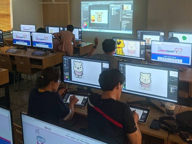 서울 노원구의 노원평생학습대학 운영사례(광운대학교 정보과학교육원, 웹툰기초과정) . 노원구청 제공