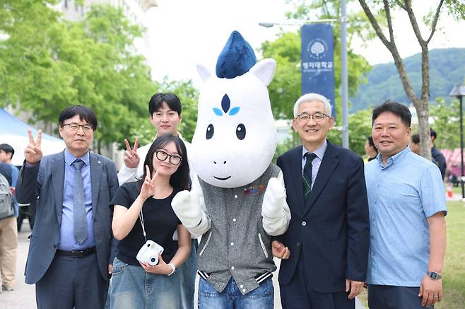 명지대가 '2025학년도 자연캠퍼스 백마축제'를 개최했다. (사진=명지대 제공) *재판매 및 DB 금지
