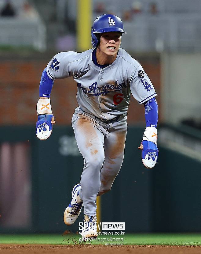 ▲ 김혜성은 물리적인 스피드는 물론 뛰어난 스타트와 슬라이딩 기술까지 갖춰 높은 도루 성공률을 자랑하고 있다