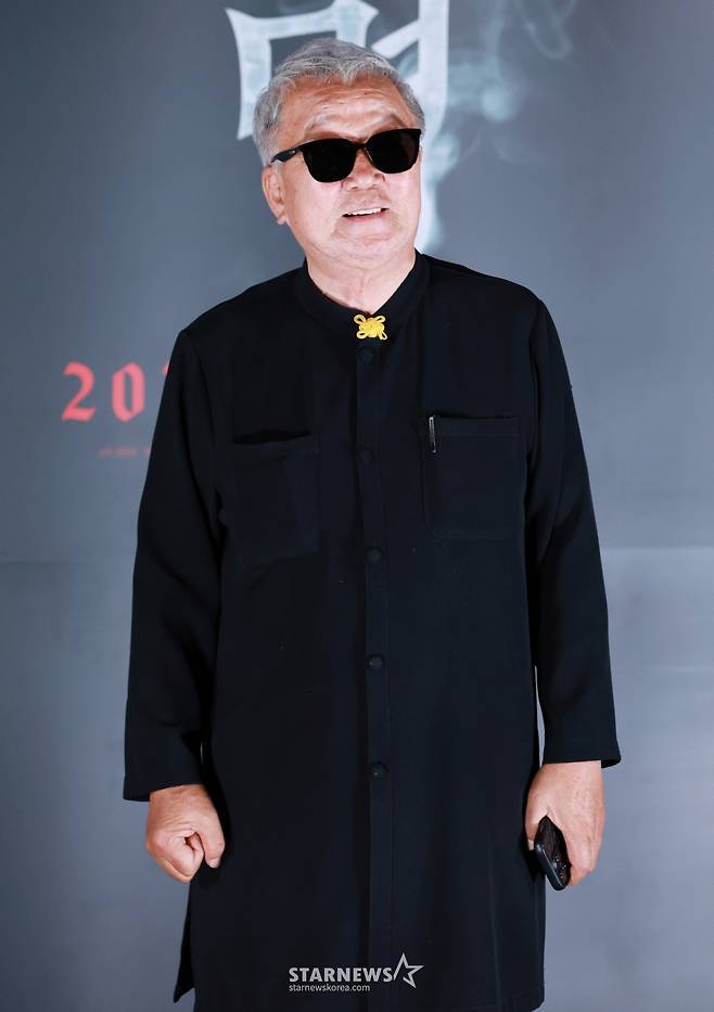 배우 명계남이 29일 오후 서울 CGV용산아이파크몰에서 진행된 영화 '신명'(감독 김남균) 제작발표회에 참석해 포즈를 취하고 있다. /2025.05.29 /사진=이동훈 photoguy@