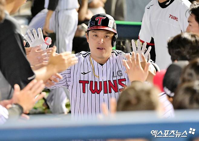 LG 트윈스 주전포수 박동원이 29일 서울 잠실야구장에서 열리는 2025 신한 SOL Bank KBO리그 한화 이글스와의 팀 간 8차전 선발 라인업에서 제외, 하루 휴식을 취하게 됐다. 사진 엑스포츠뉴스 DB