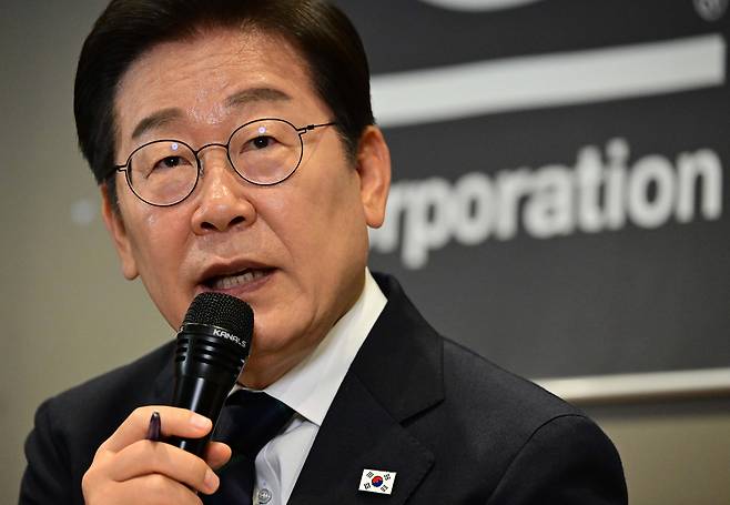 이재명 더불어민주당 대선 후보가 29일 서울 성동구 한 공유사무실에서 열린 ‘혁신성장의 씨앗, 스타트업 레벨업!’ 간담회에서 발언을 하고 있다. /남강호기자