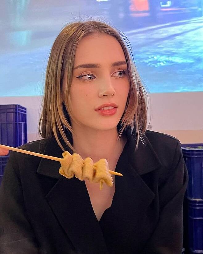 333.jpeg 오뎅 먹는 우크라이나 처자.jpg