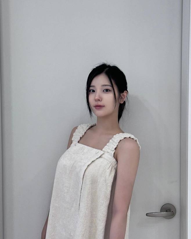 15세 연상 사업가와 결혼한 아이돌.jpg