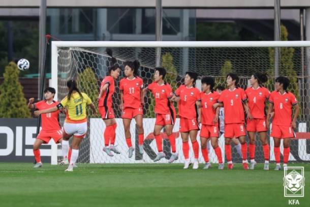 한국이 전반 25분 프리킥 선제골을 허용하면서 콜롬비아에 0-1로 석패했다. KFA 제공