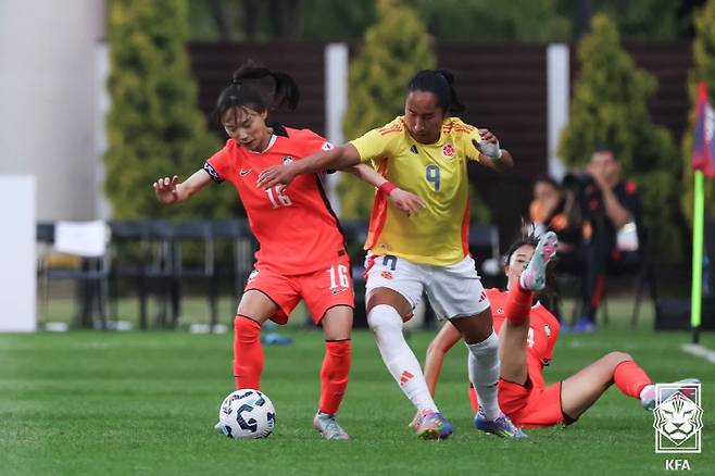 한국이 전반 25분 프리킥 선제골을 허용하면서 콜롬비아에 0-1로 석패했다. KFA 제공