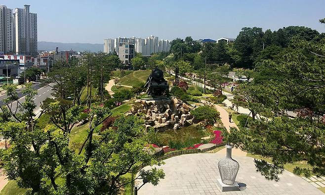 포항 철길숲과 불의정원. 포항시 제공