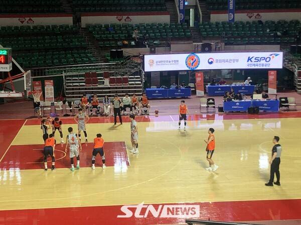 2025 D3 서울시장배 BDR 동호회 최강전 MSA와 SKD 간의 경기 모습. 잠실학생체육관=사진┃이형주 기자