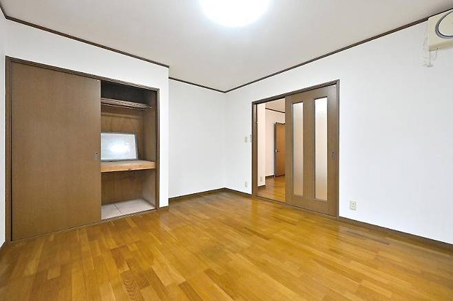 4ef89d511a0b56cdb943a6c9dcdbd991_00_01.jpg 일본에서 2억원으로 살 수 있는 단독주택 건물...